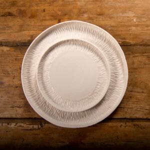 Assiette gravée porcelaine